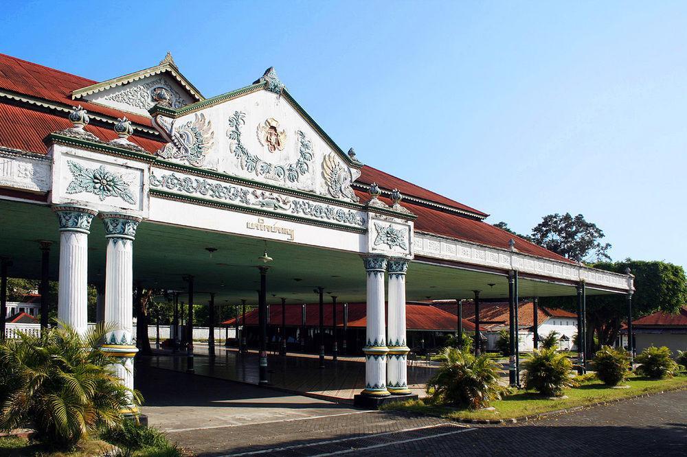 Hotel Fortunagrande Malioboro Jogjakarta Buitenkant foto